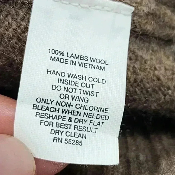 Express 100% Lambswool V Neck Men's Sweater L - Picture 7 of 8